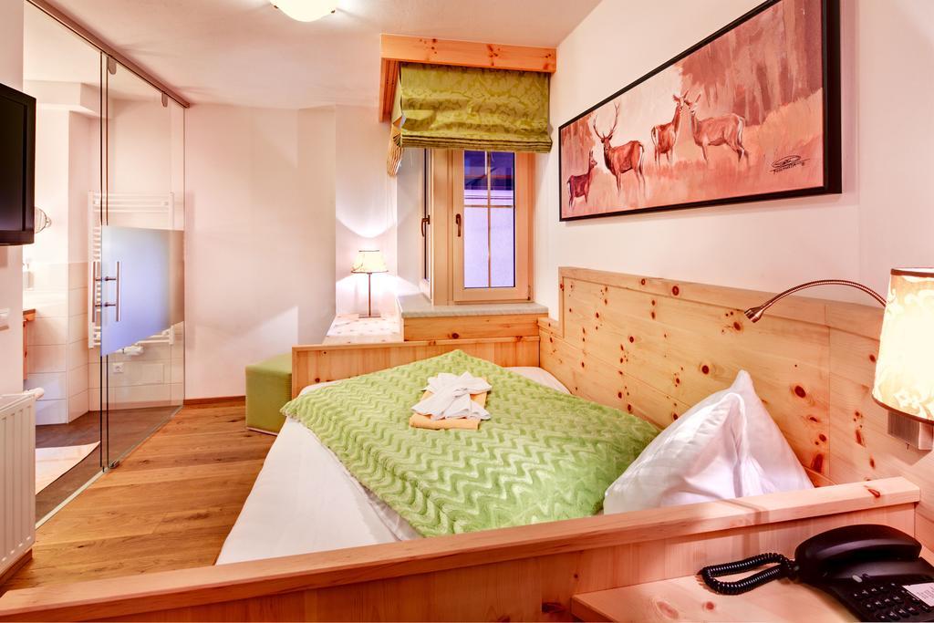 Biohotel Castello Koenigsleiten เคอนิกสไลเทน ห้อง รูปภาพ